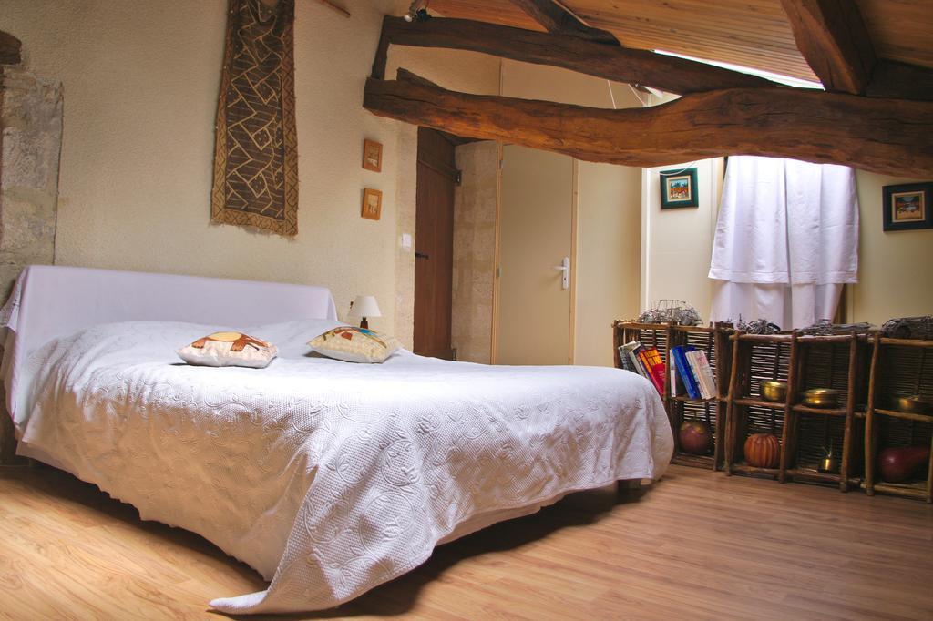 Chez Mamie Et Papi Bed and Breakfast Puynormand Zewnętrze zdjęcie
